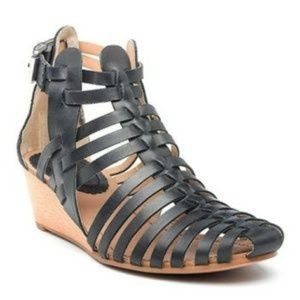 Latigo Smile Closed Toe Leather Huarache Sandals